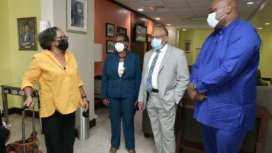 Photo of CARICOM Secretary-General arrives in Barbados for UNCTAD XV