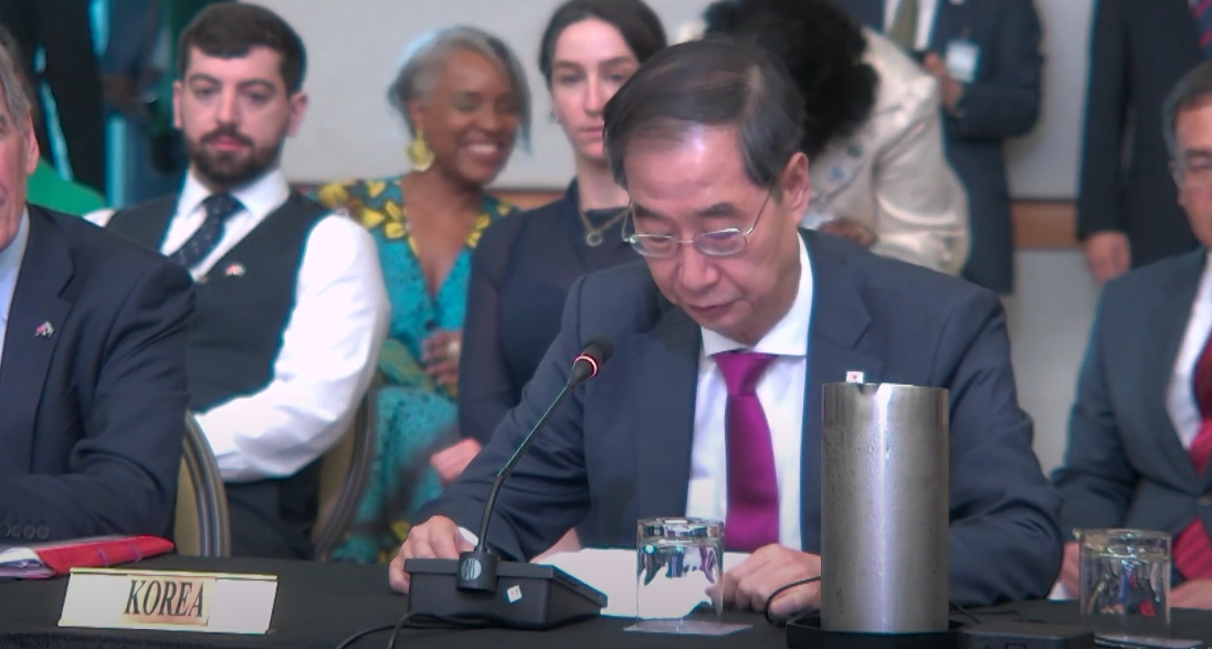 His Excellency Han Duck-soo, Prime Minister of the Republic of Korea