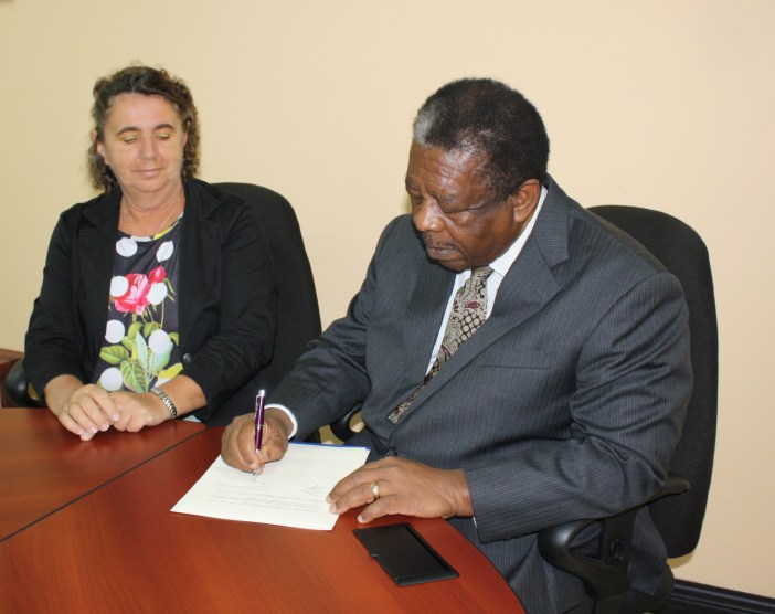 Photo of CCJ signs MOU on harmonising business law in Caribbean