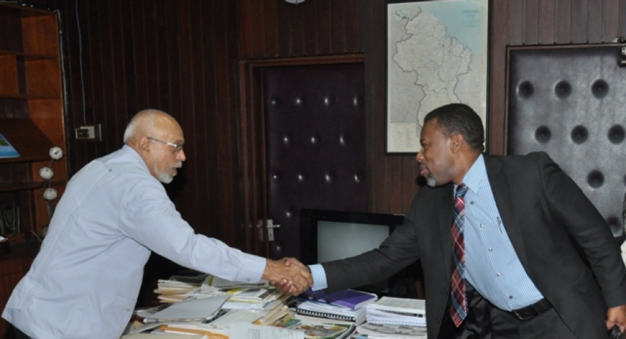 Photo of CDEMA Head meets President Ramotar