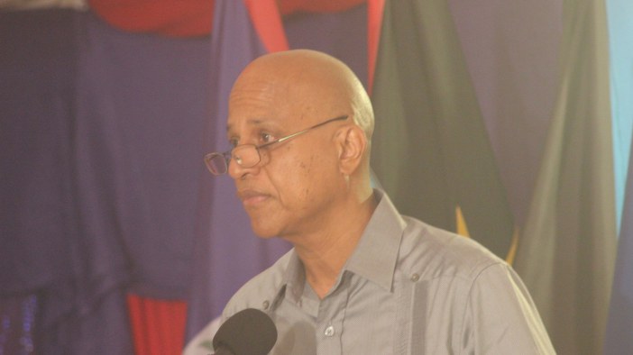 Photo of CARICOM must wage relentless campaign against threat to banking sector – PM Dean Barrow