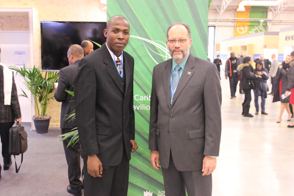 Photo of Youth Environment activist meets CARICOM SG