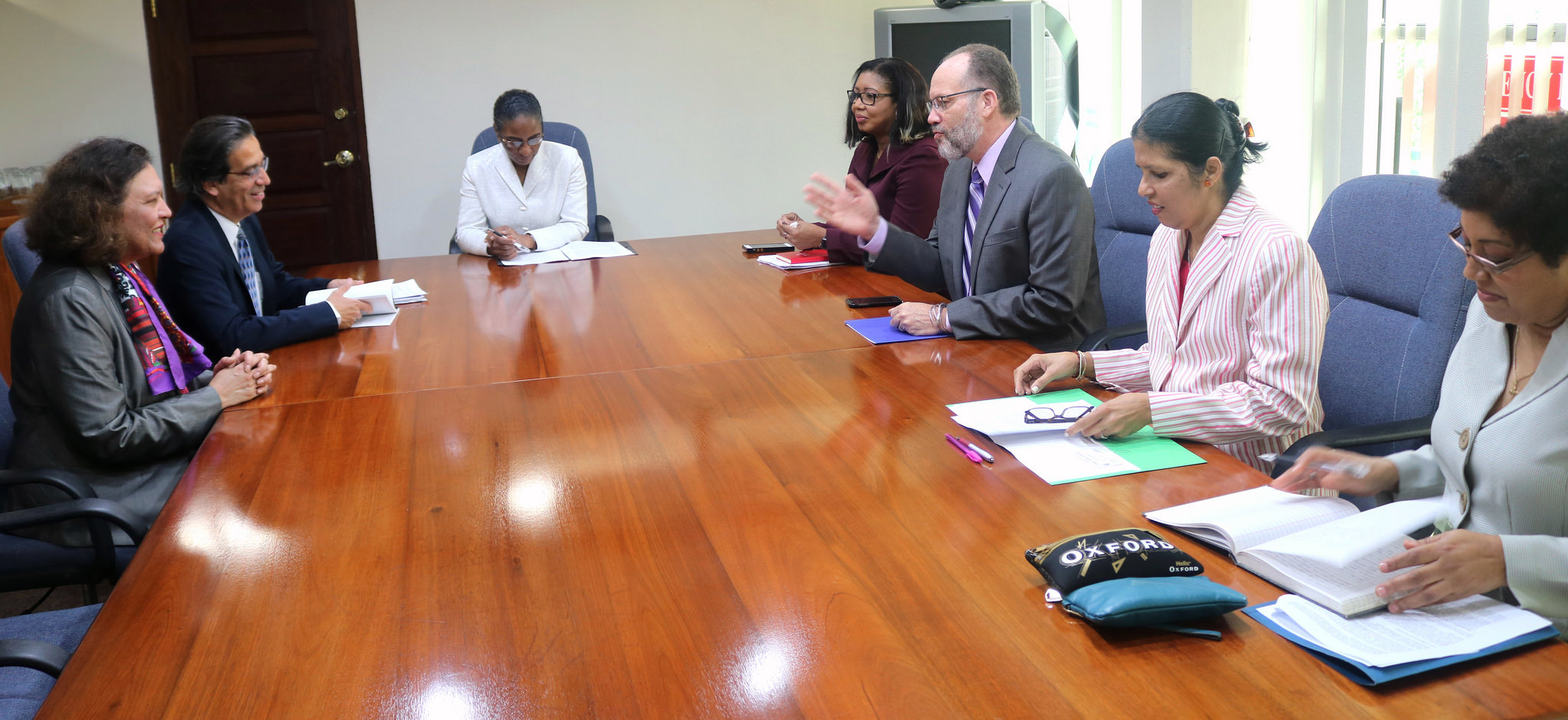 Photo of CARICOM Secretary-General meets with World Bank Regional Director