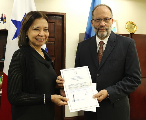 Photo of CARICOM SG accredits Panama’s first Ambassador