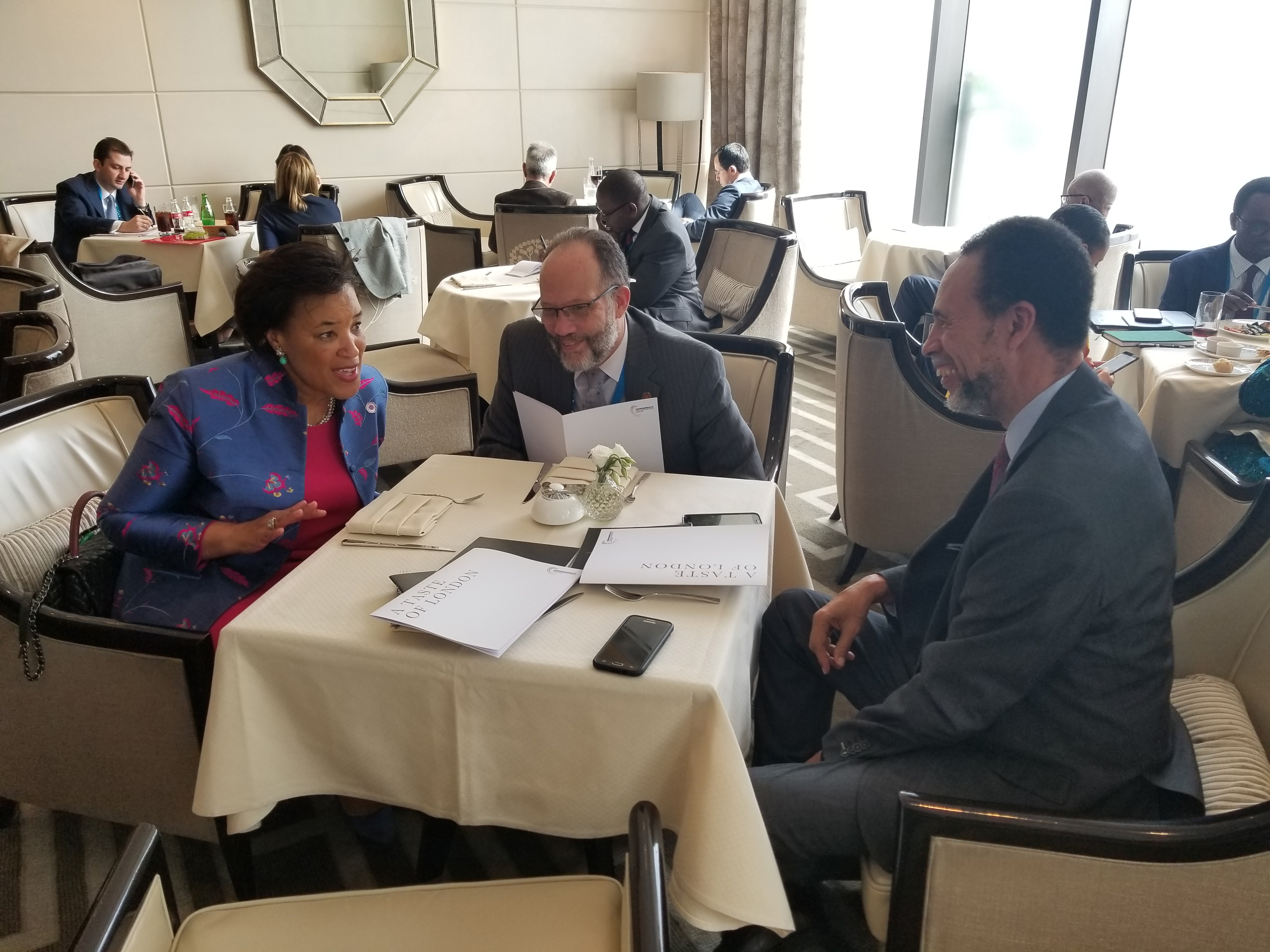 Photo of CARICOM SG briefed by his Commonwealth counterpart ahead of Summit