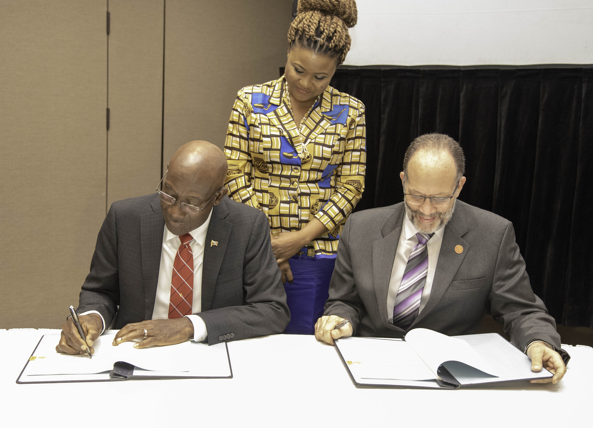 Photo of Trinidad and Tobago signs CARIFESTA XIV Host Country Agreement.